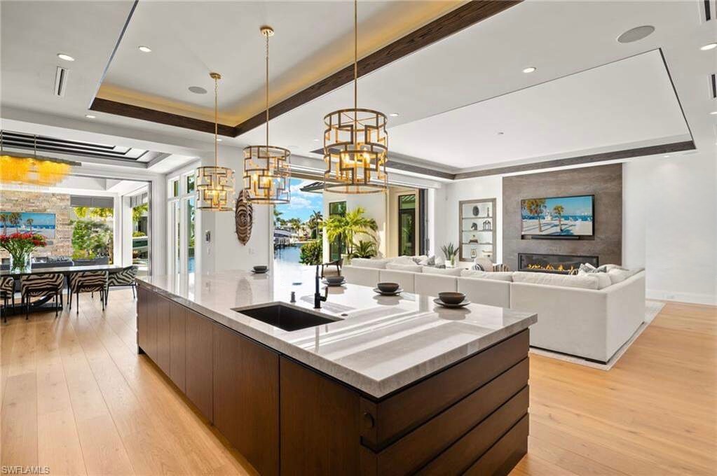 Image gallery image