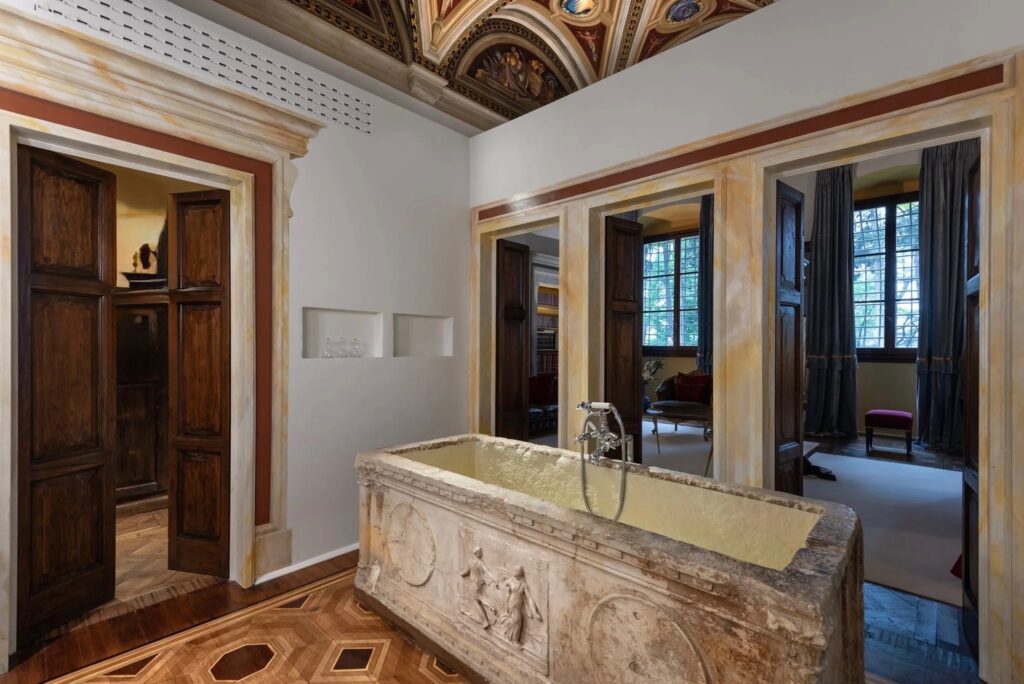 Image gallery image
