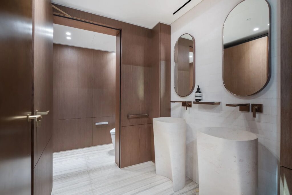 Image gallery image